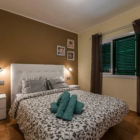 Green Bungalow Tías
